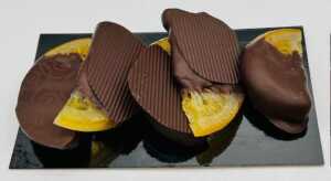 Tranches d’oranges confites au chocolat noir 64%